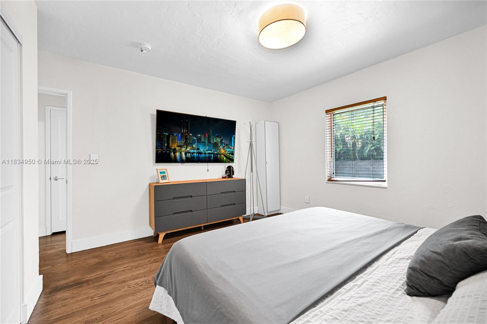 295 De Leon Dr, Miami Springs, Florida image 37