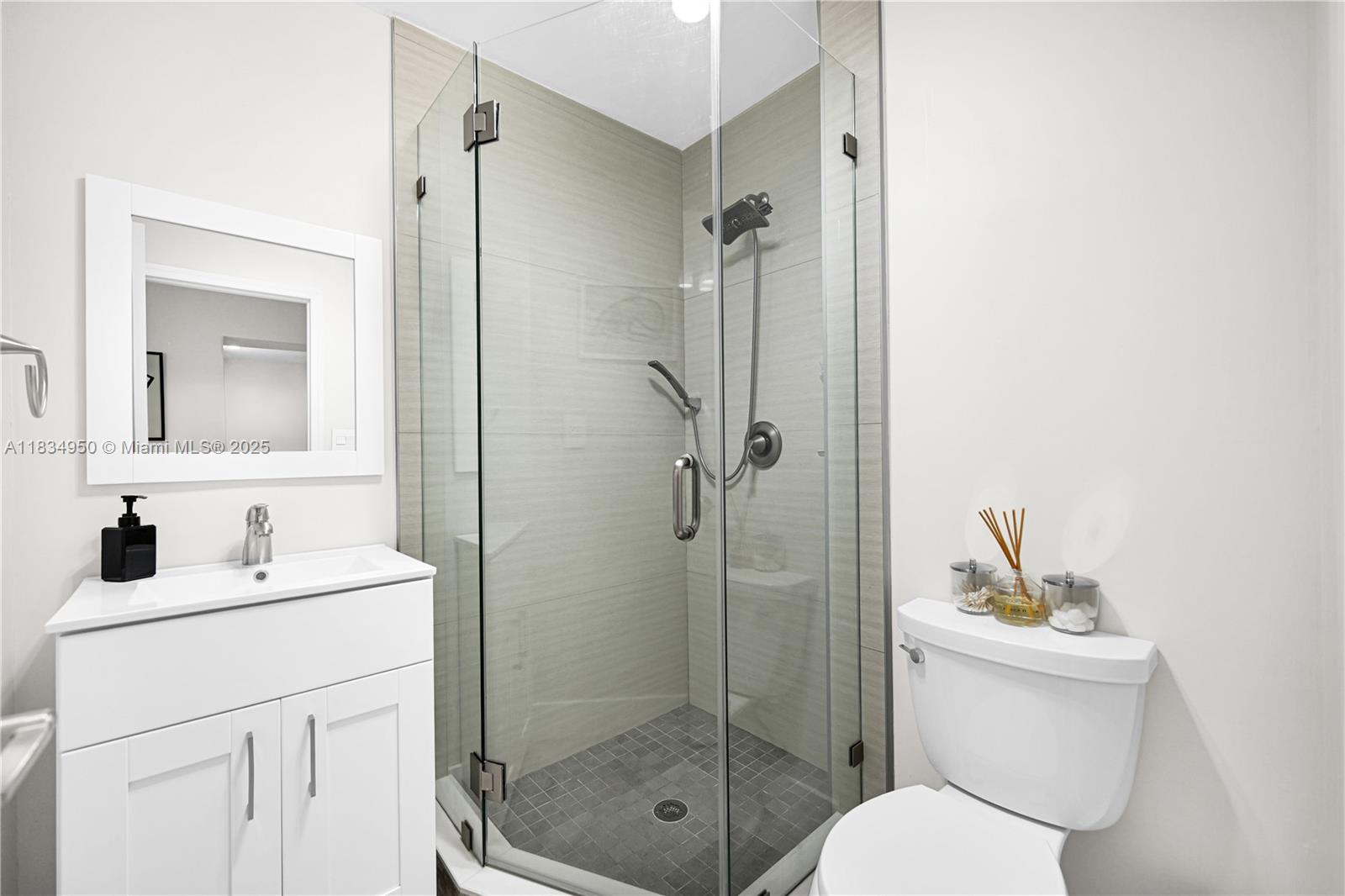 295 De Leon Dr, Miami Springs, Florida image 46