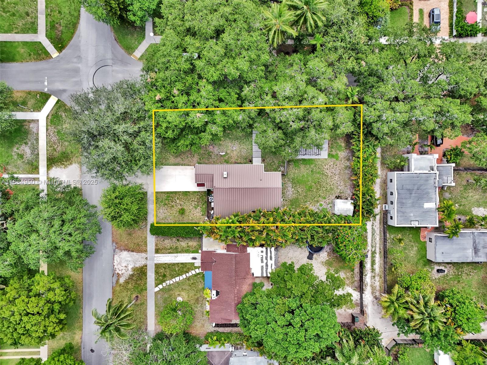 295 De Leon Dr, Miami Springs, Florida image 9