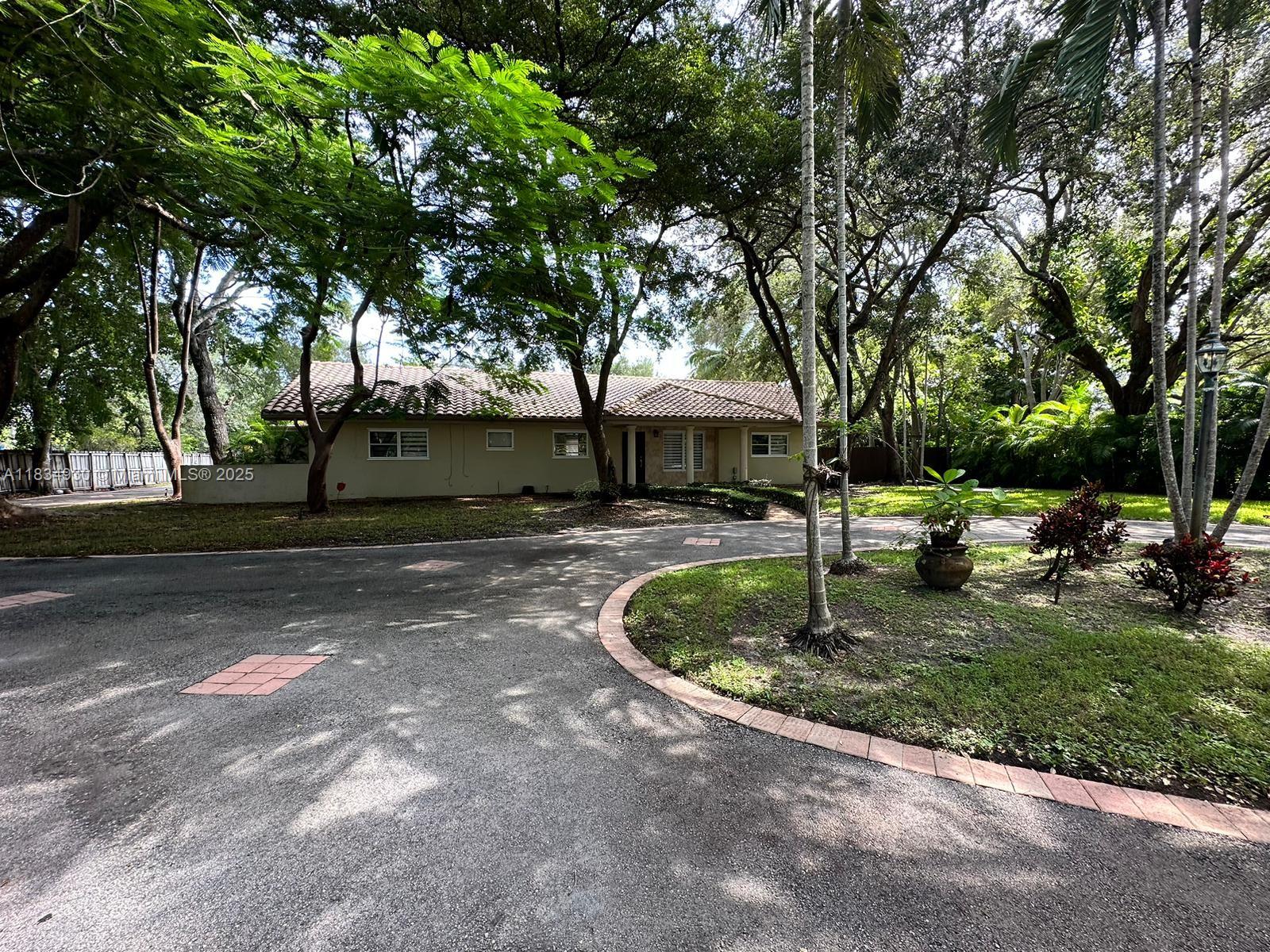 8755 SW 96th St, Miami, Florida image 1
