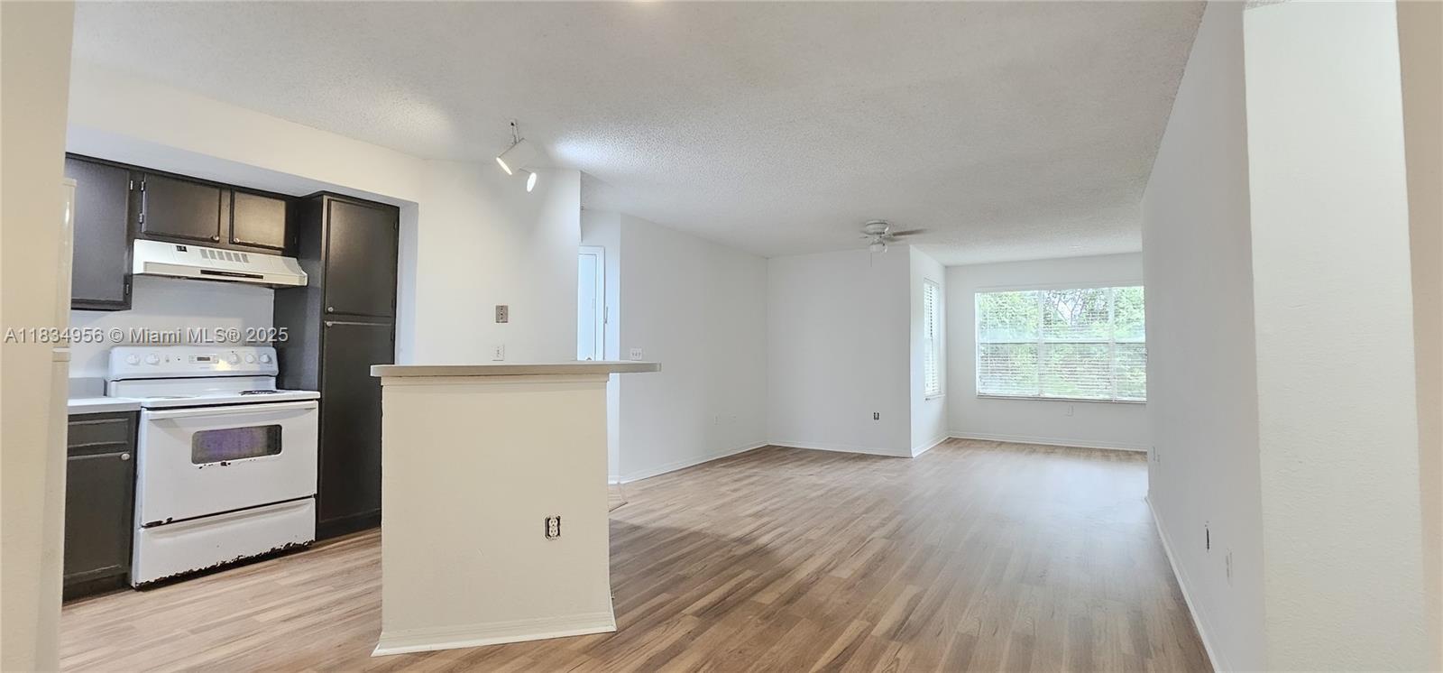 Property photo # 0