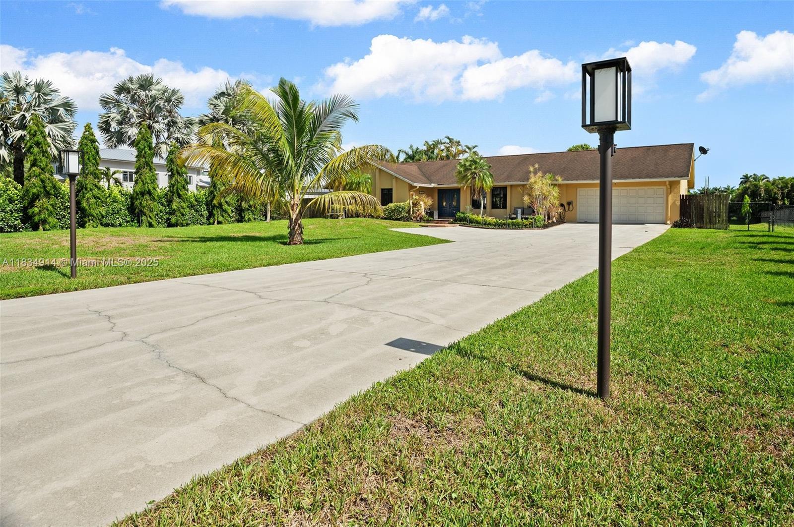 14040 SW 14th St, Davie, Florida image 3