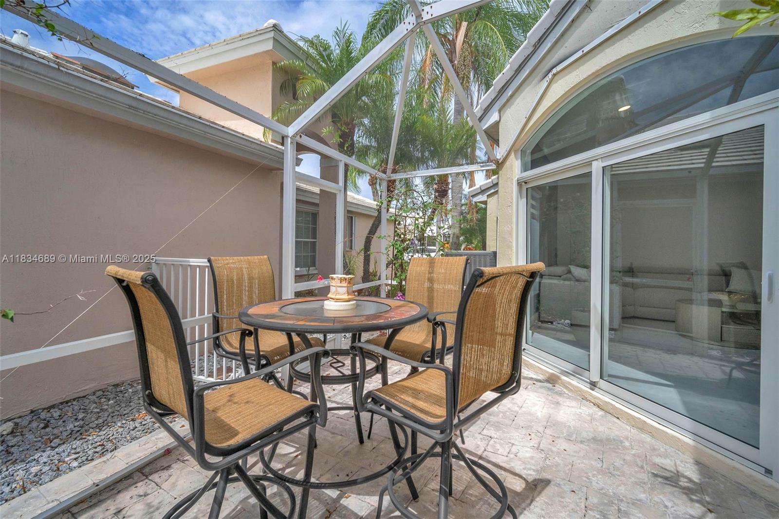 1211 E Wilshire Cir, Pembroke Pines, Florida image 23