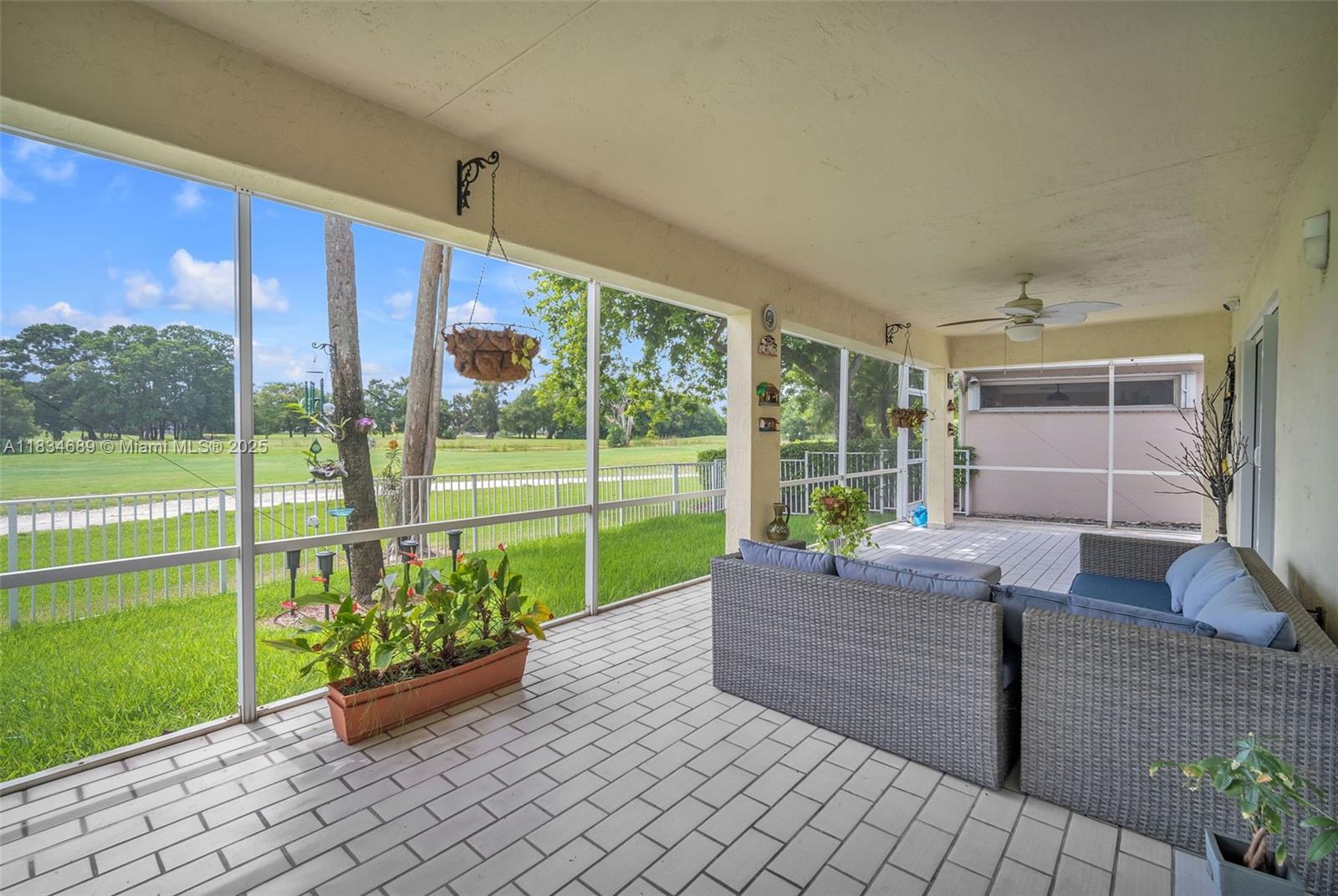 1211 E Wilshire Cir, Pembroke Pines, Florida image 25