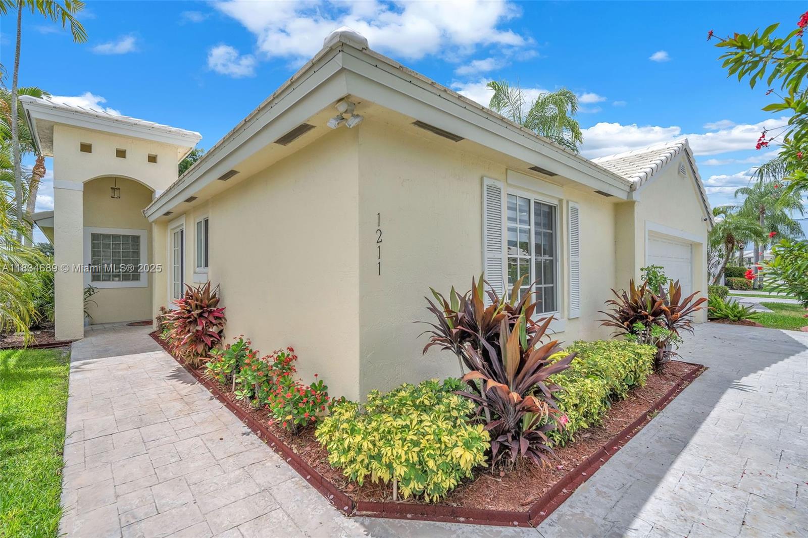 1211 E Wilshire Cir, Pembroke Pines, Florida image 28