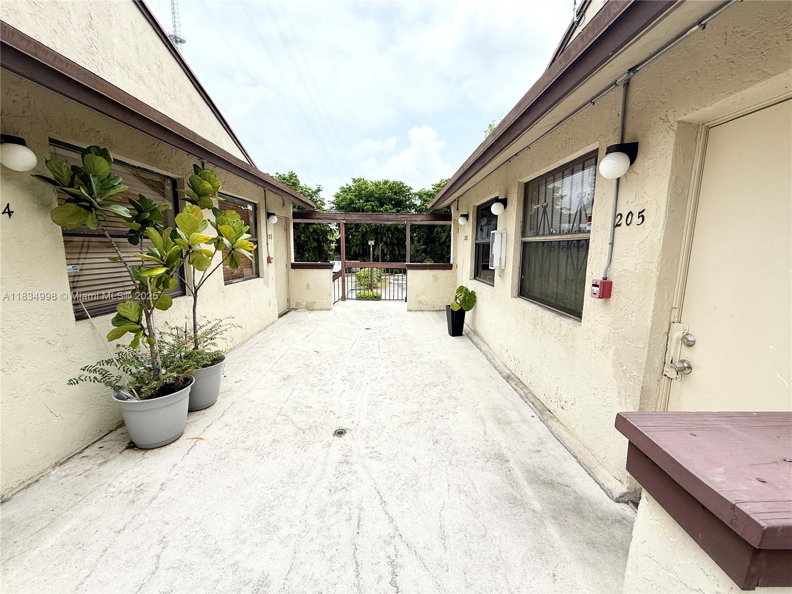 435 NW 210th St #205, Miami Gardens, Florida image 2