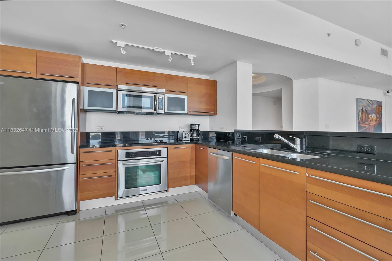 Apartamento para Alugar em Miami, FL