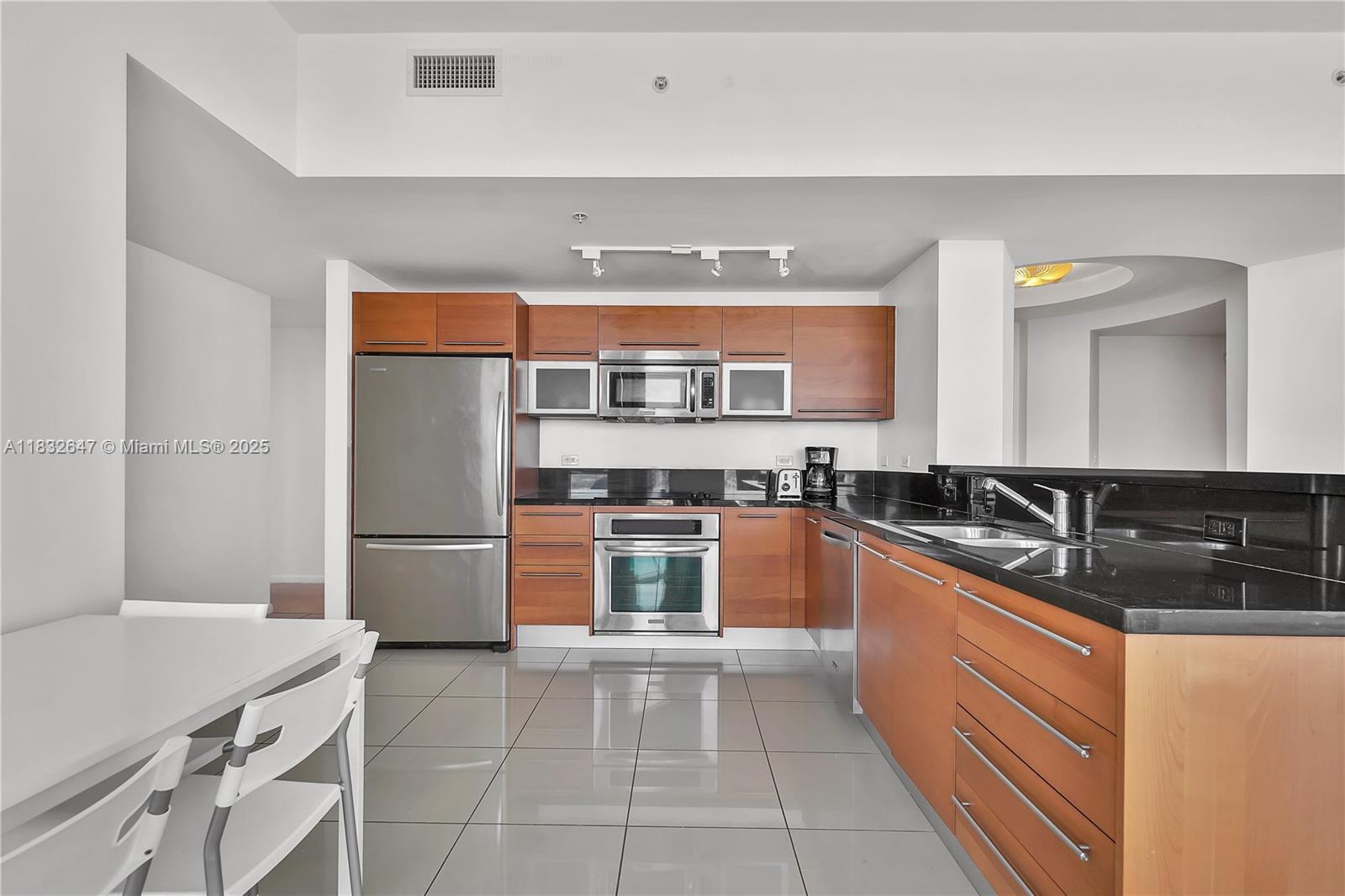 Property photo # 6