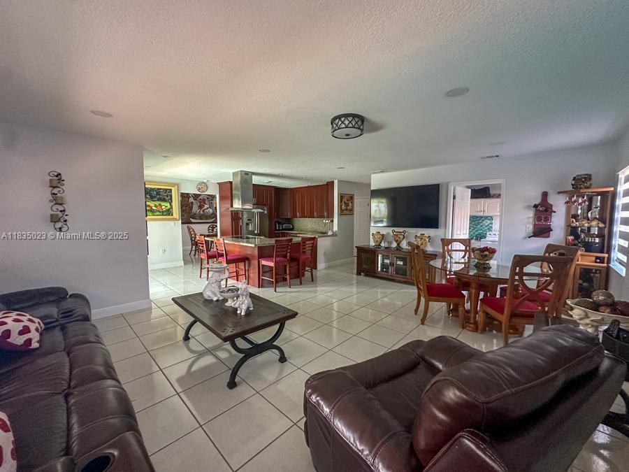 15010 SW 43rd Ter, Miami, Florida image 5
