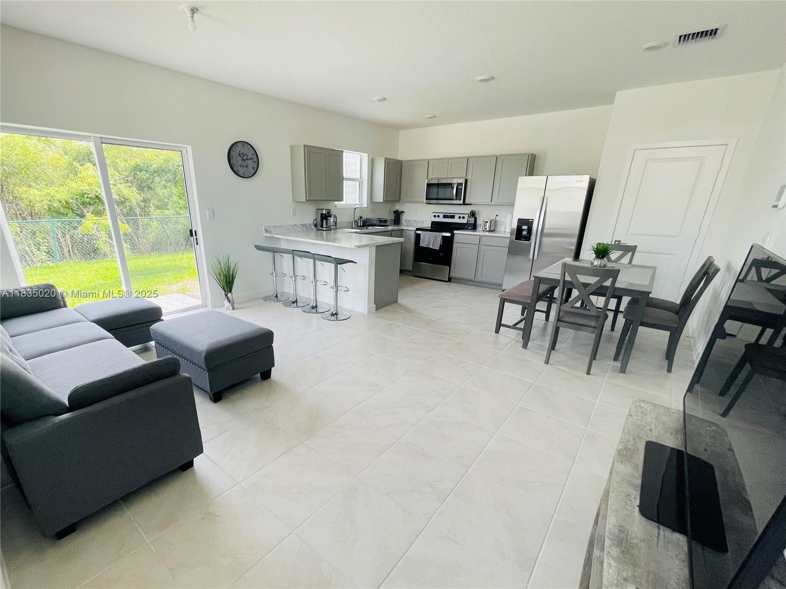 Property photo # 8