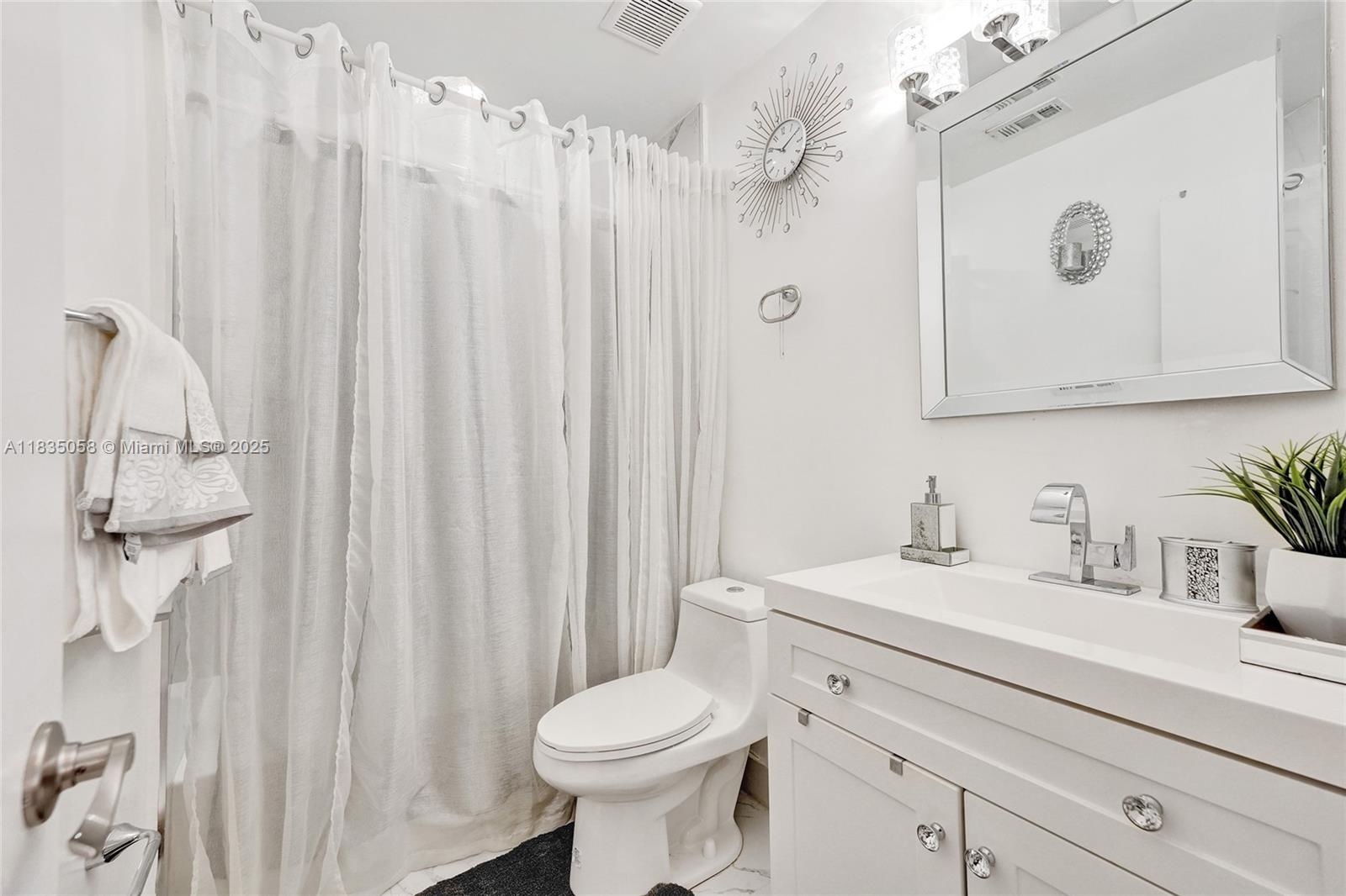 18060 SW 11th Ct, Pembroke Pines, Florida image 14