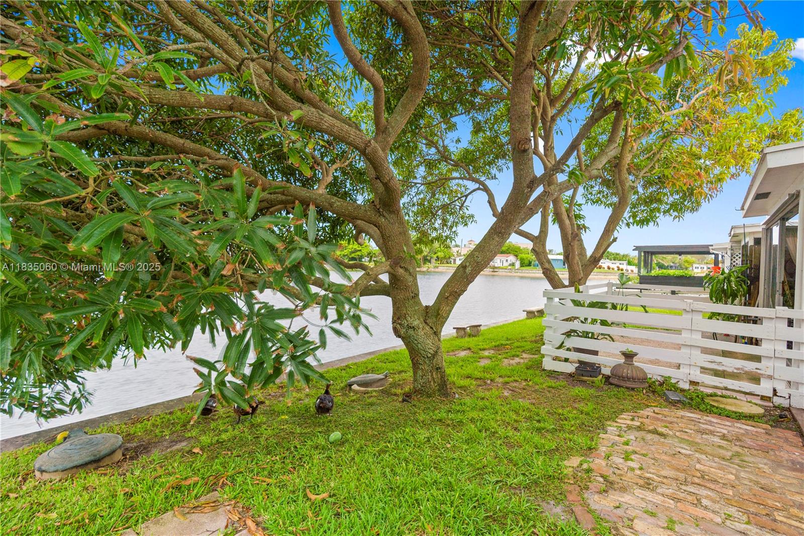 2418 NW 52nd St, Tamarac, Florida image 20