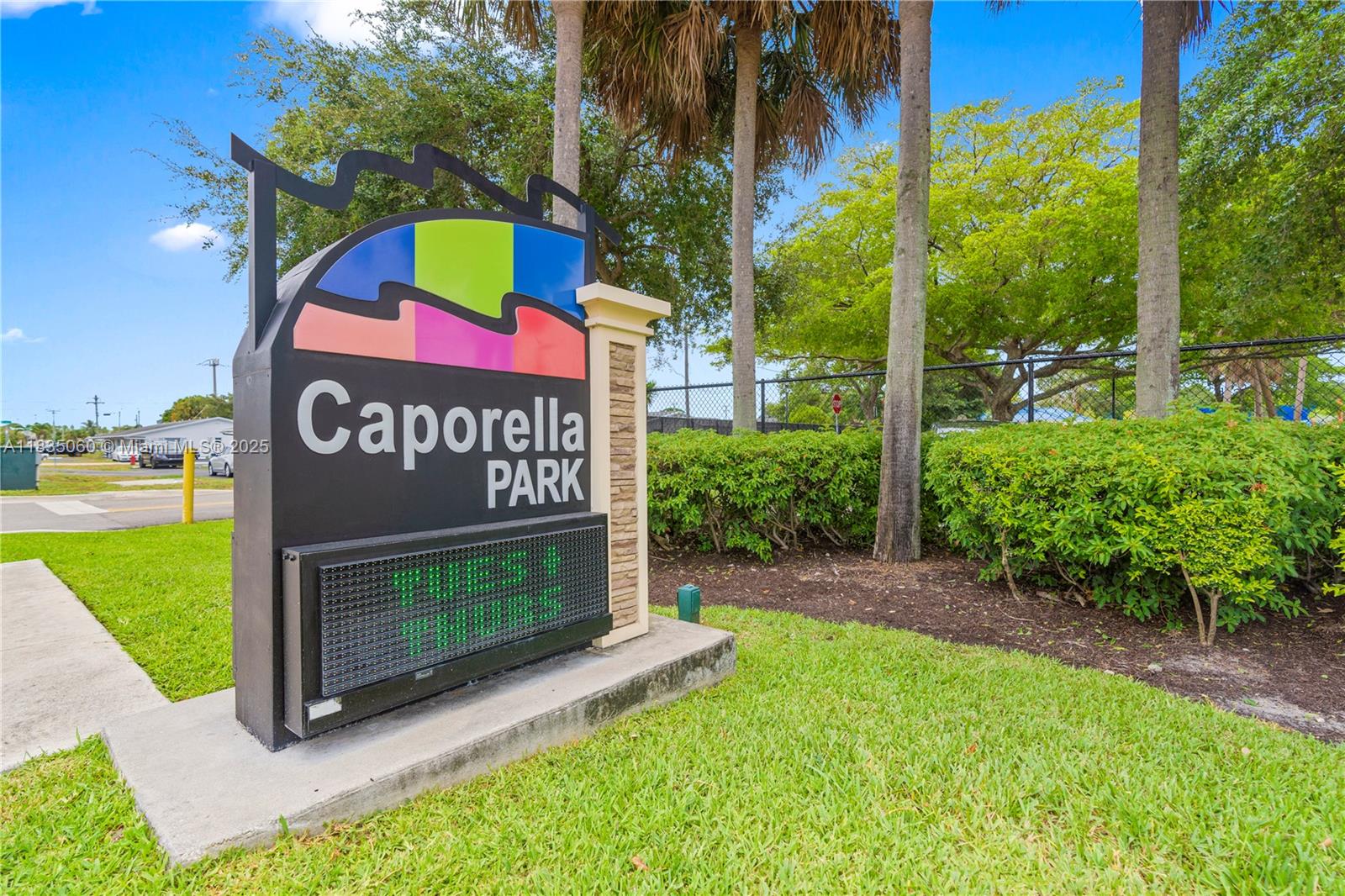 2418 NW 52nd St, Tamarac, Florida image 24