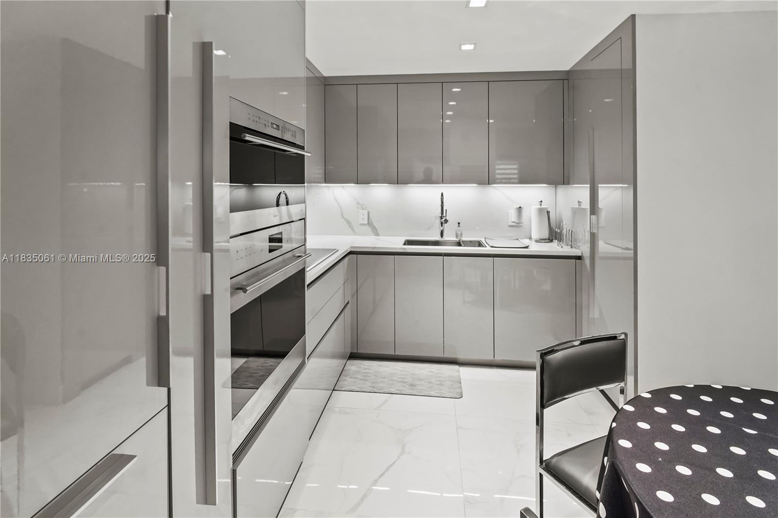 8877 Collins Ave #705, Surfside, Florida image 1