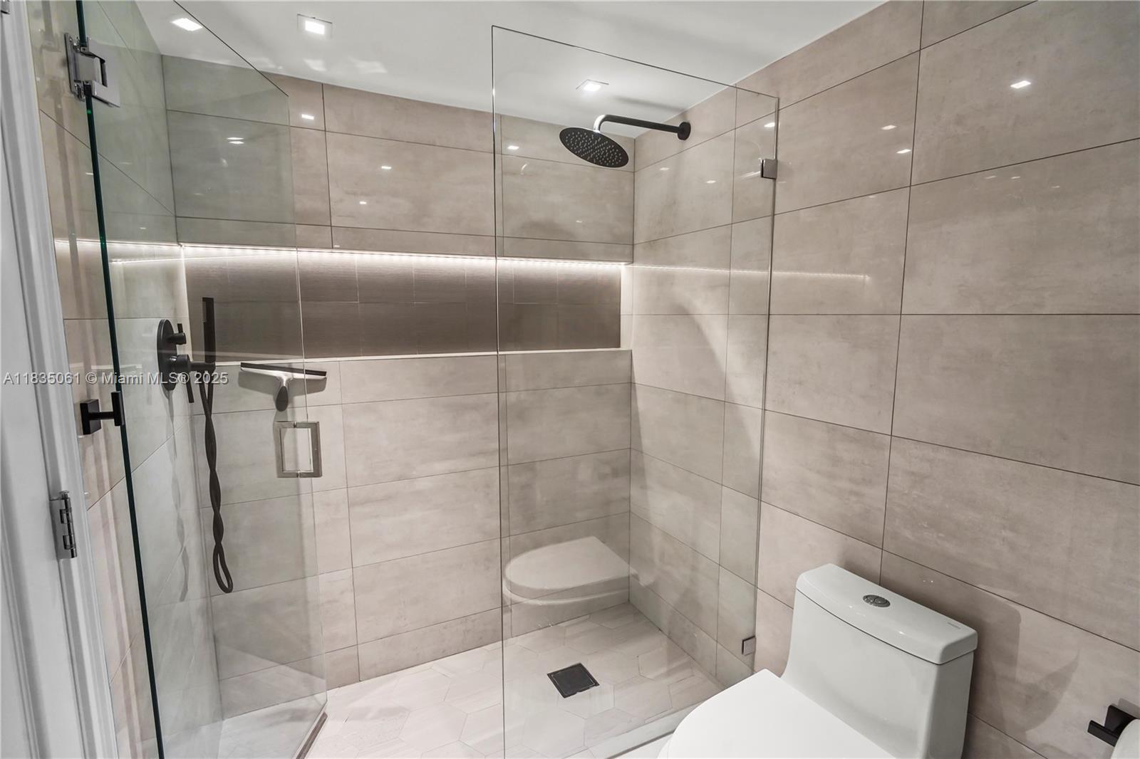 8877 Collins Ave #705, Surfside, Florida image 3