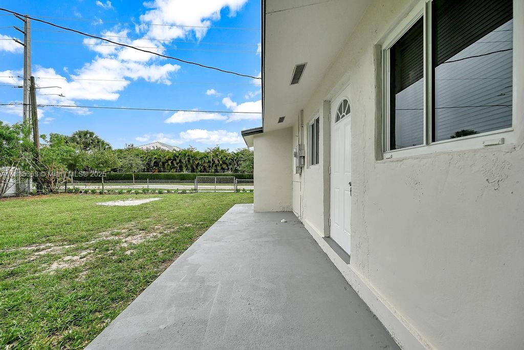 5201 Wiley St, Hollywood, Florida image 8