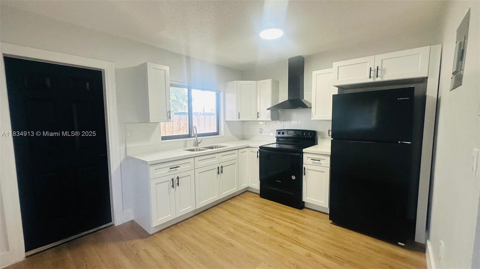 Property photo # 0