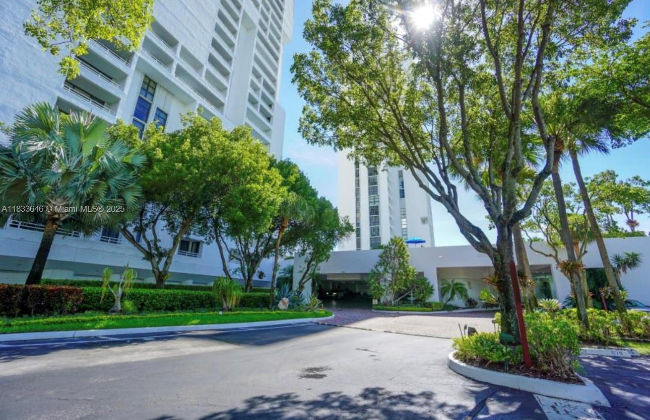 20225 NE 34th Ct #614, Aventura, Florida image 9