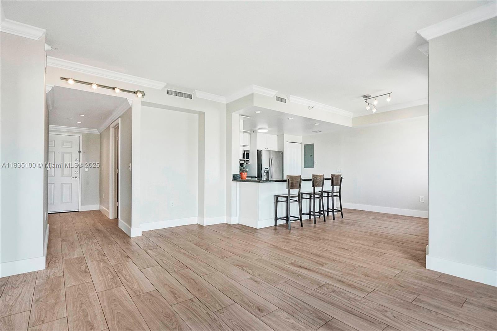 Property photo # 4