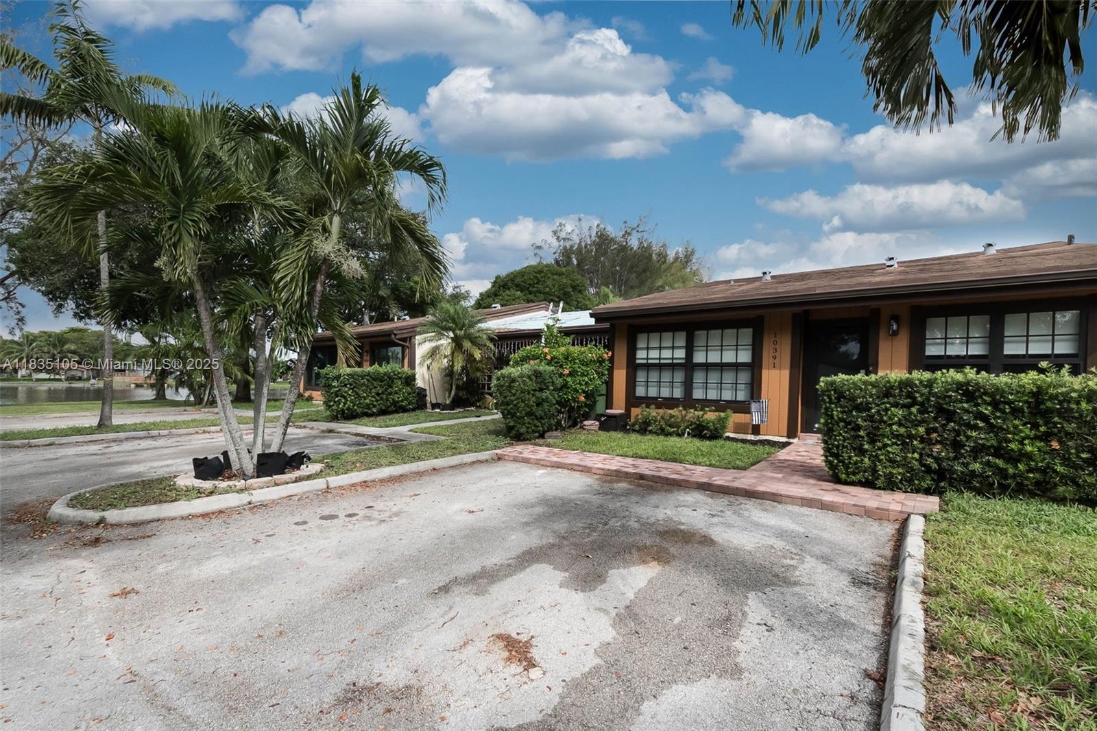 10391 Jasmine Ct, Pembroke Pines, Florida image 28