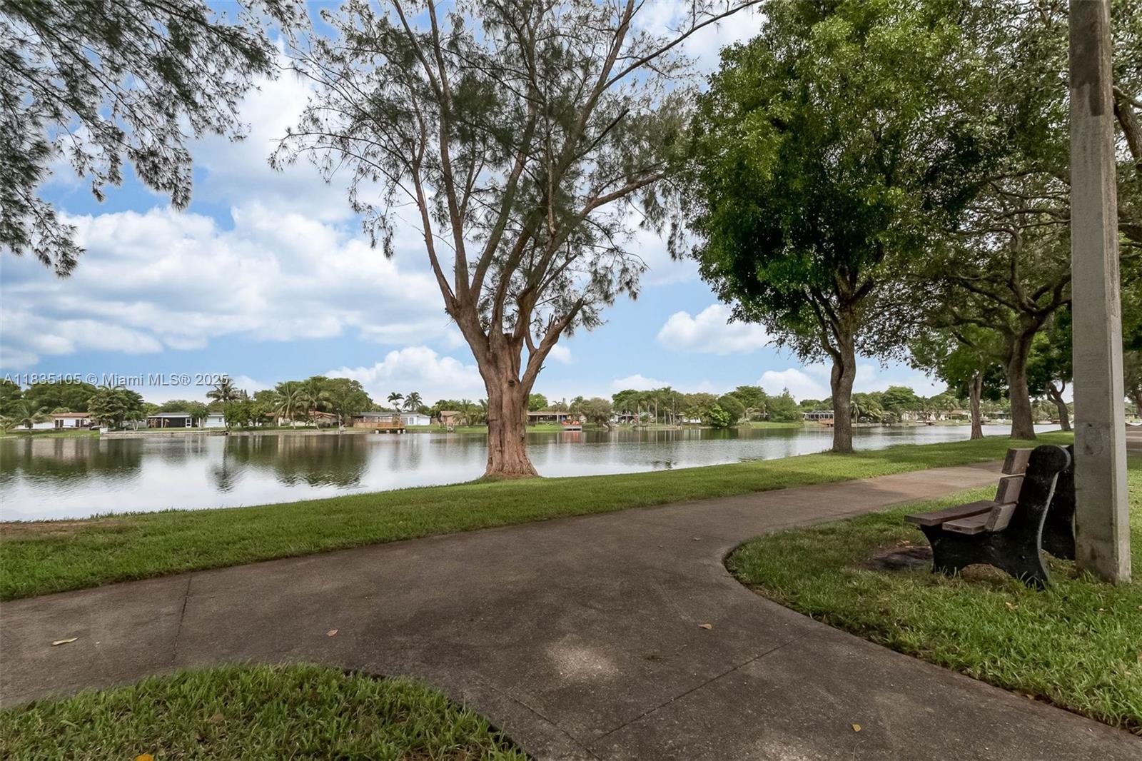 10391 Jasmine Ct, Pembroke Pines, Florida image 30