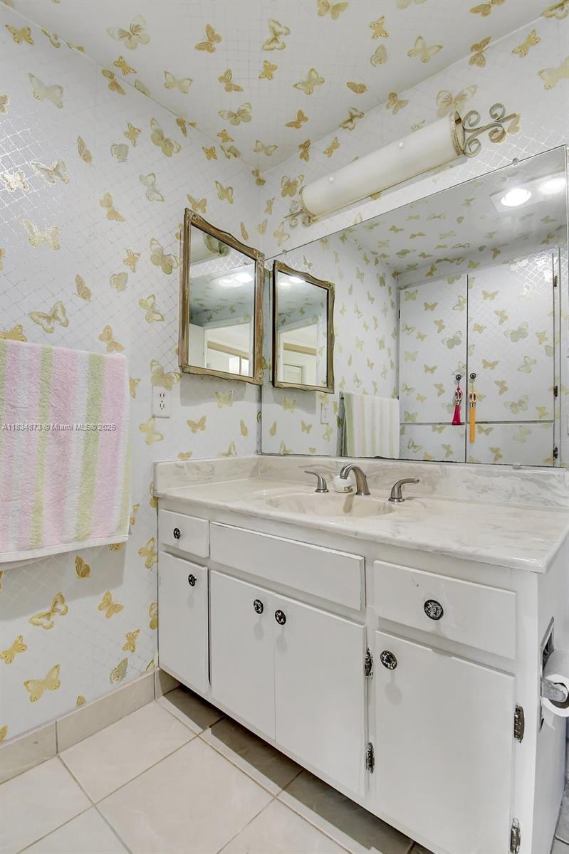4350 Hillcrest Dr #306, Hollywood, Florida image 25