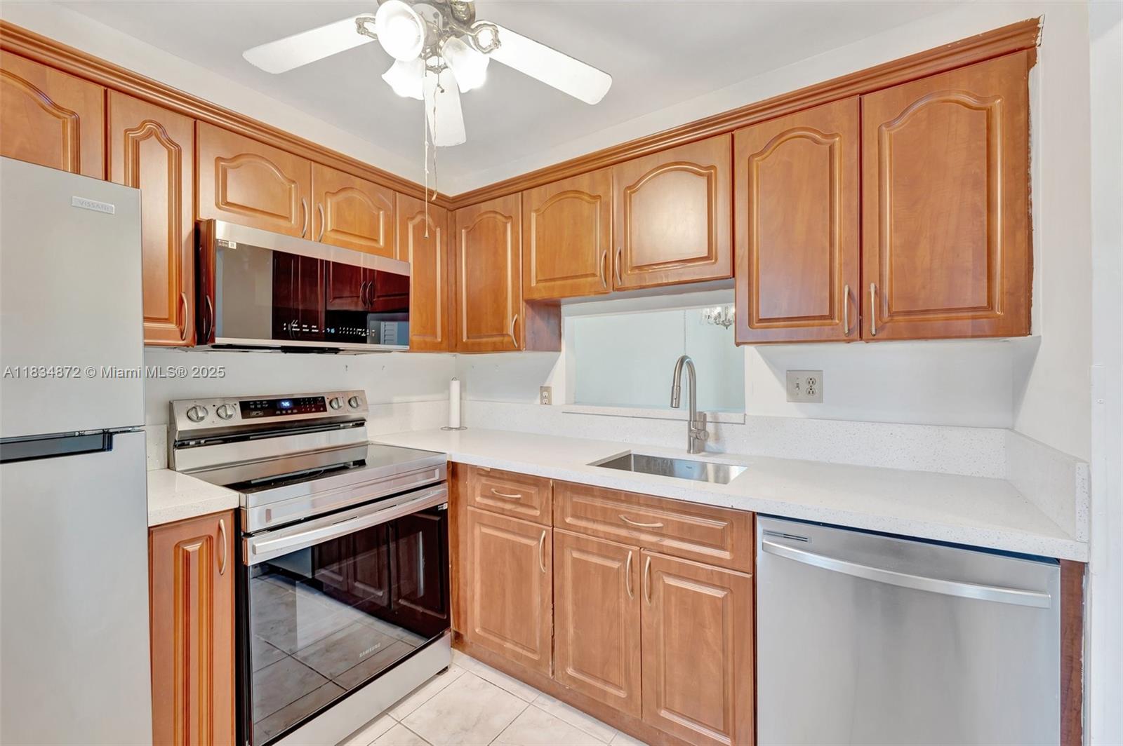 4341 NW 16th St #203, Lauderhill, Florida image 5