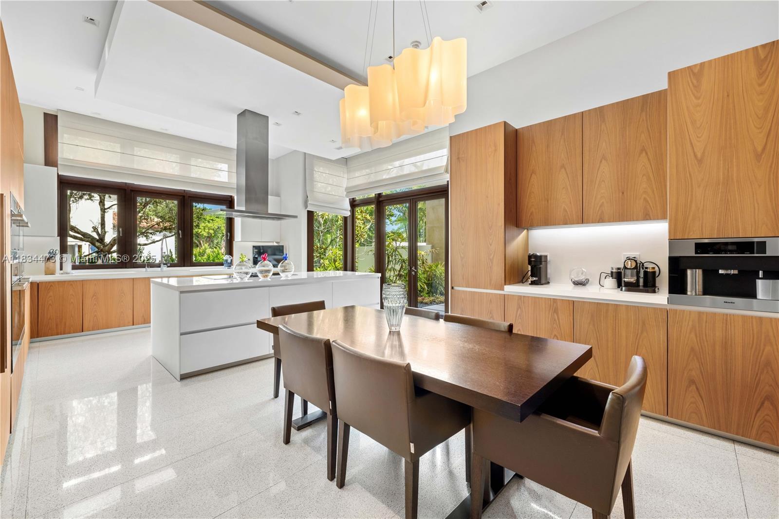 401 Arvida Pkwy, Coral Gables, Florida image 32