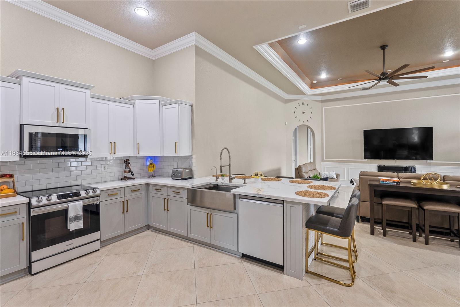 8346 SW 51st St, Davie, Florida image 11