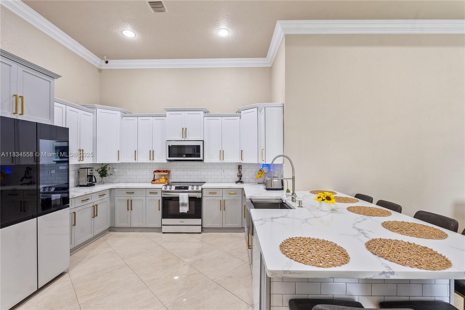 8346 SW 51st St, Davie, Florida image 12