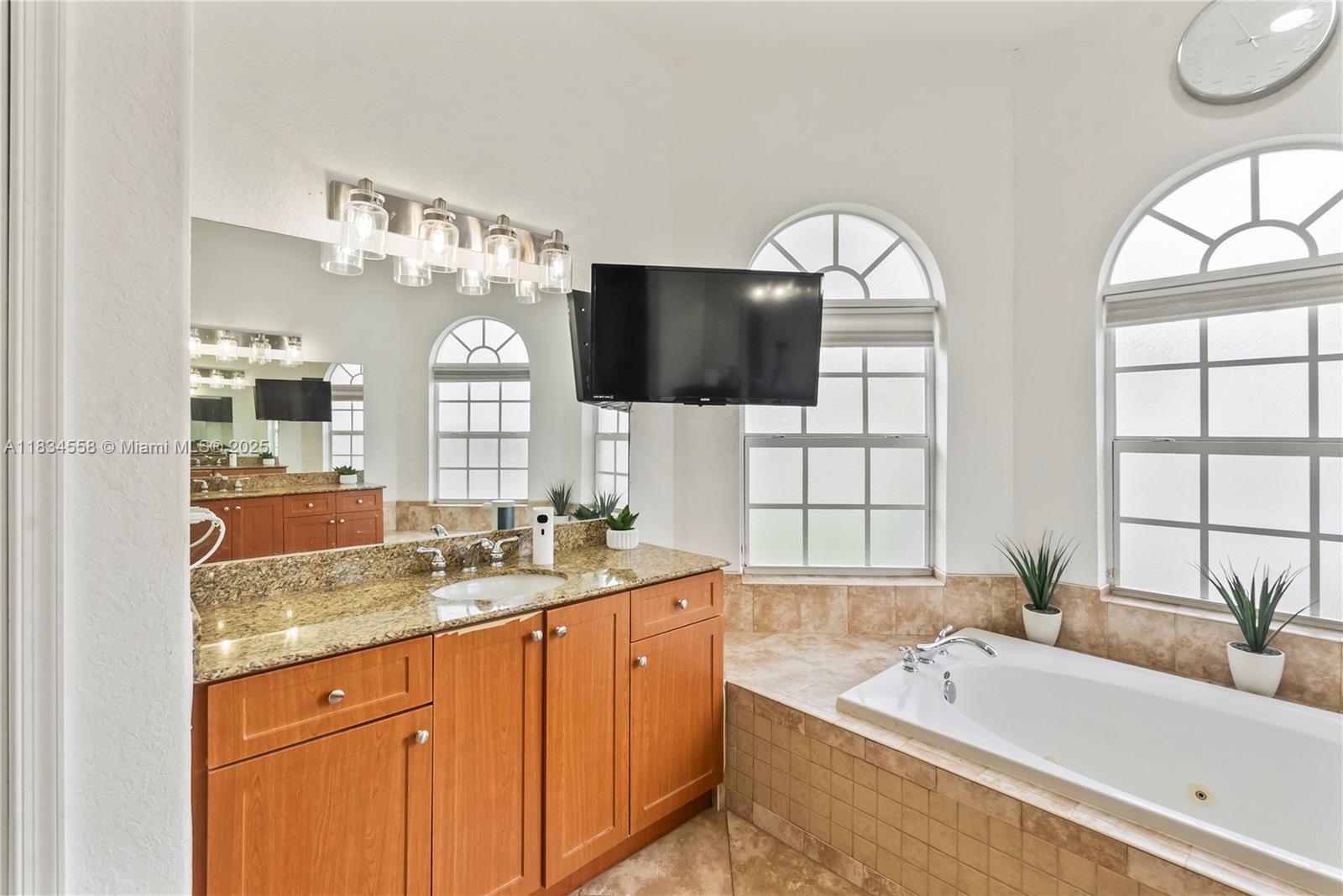 8346 SW 51st St, Davie, Florida image 24
