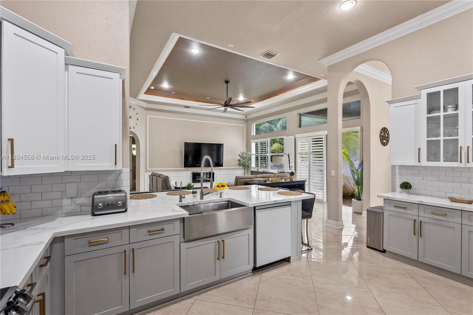 8346 SW 51st St, Davie, Florida image 9