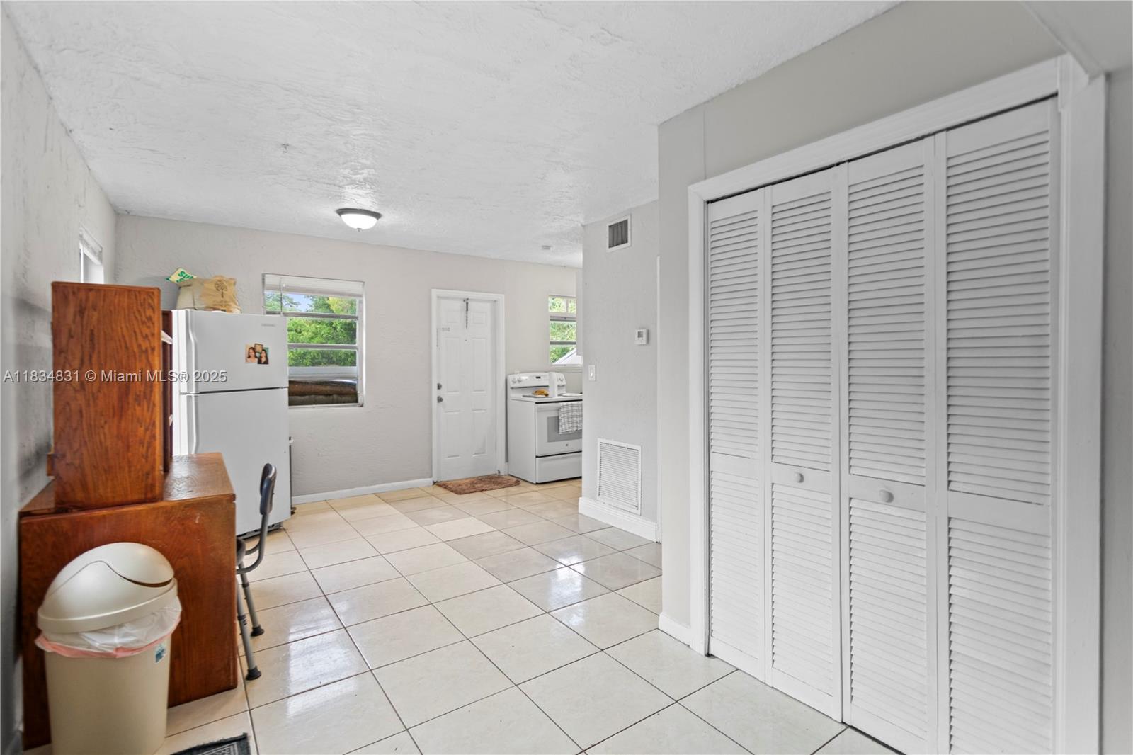 5734 Mckinley St, Hollywood, Florida image 28