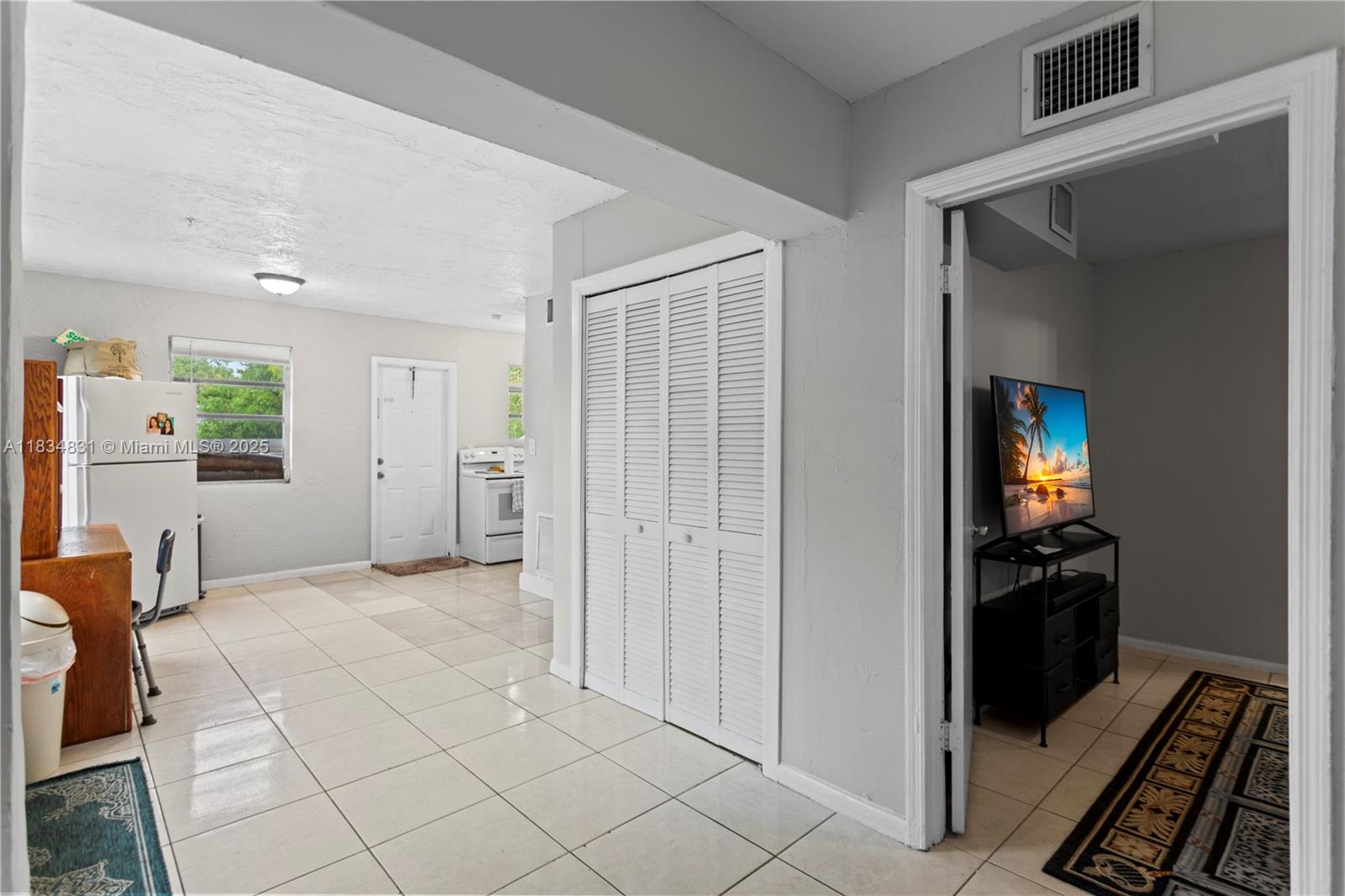 5734 Mckinley St, Hollywood, Florida image 29