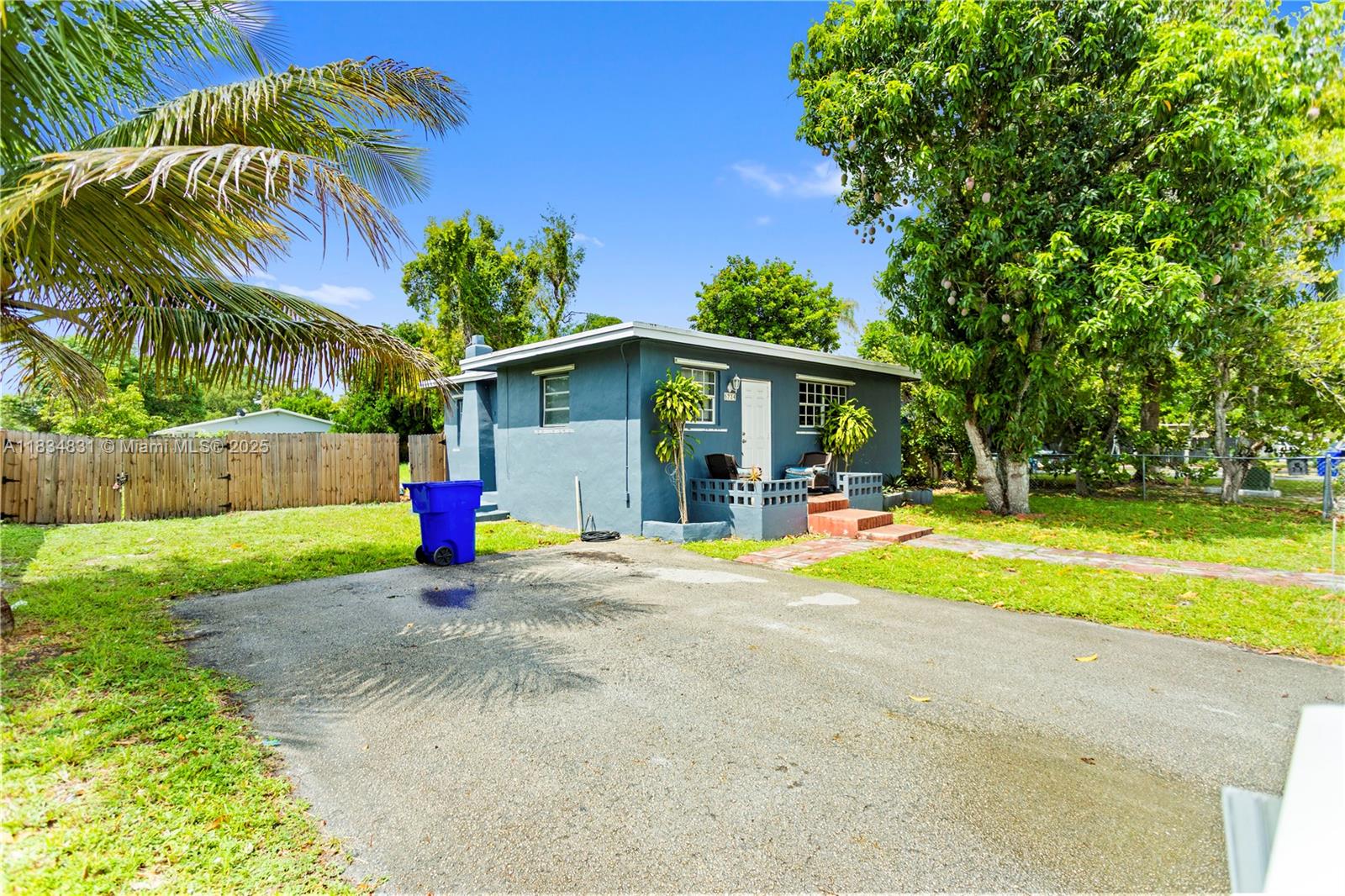 5734 Mckinley St, Hollywood, Florida image 9