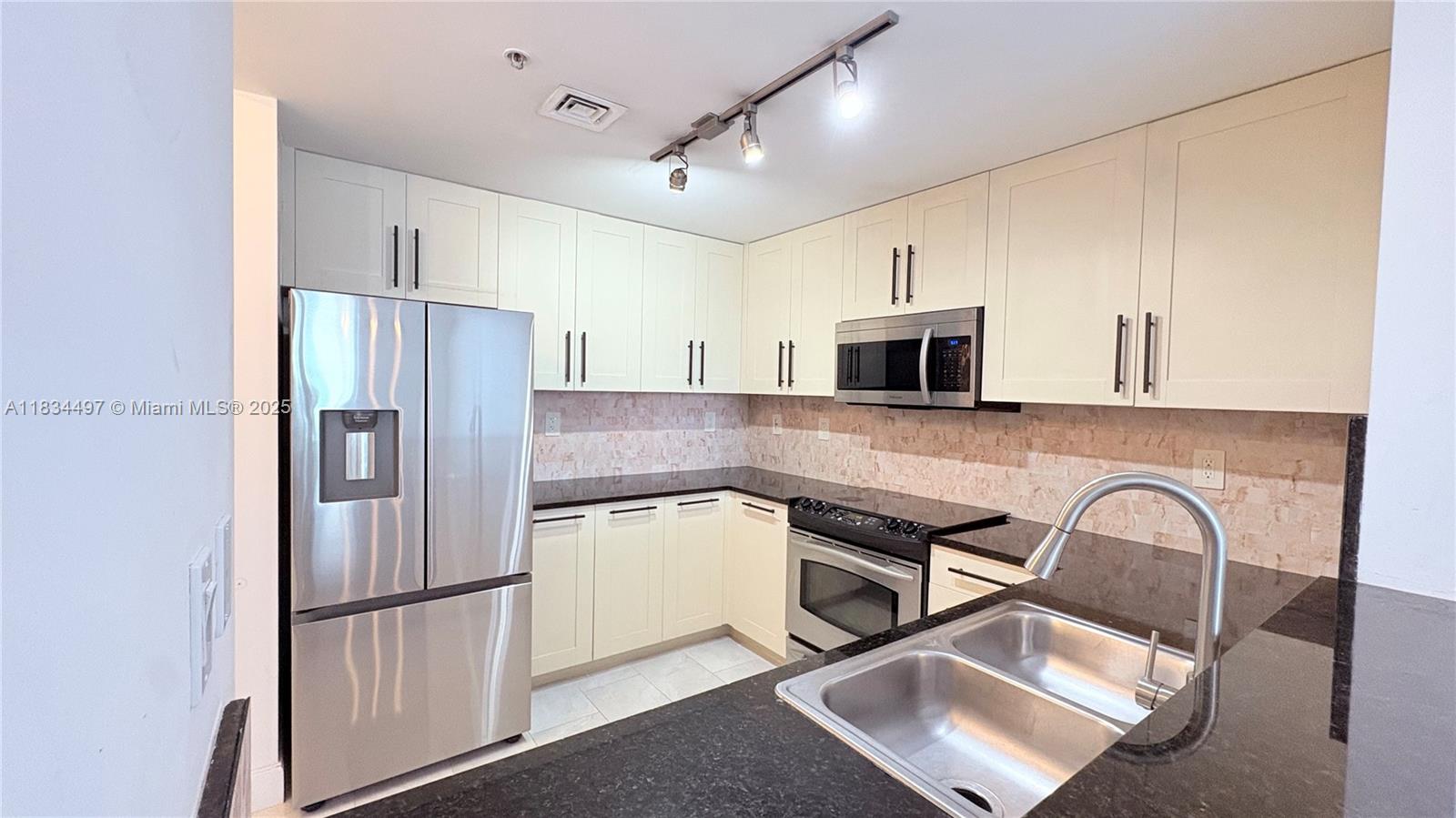 511 SE 5th Ave #2301, Fort Lauderdale, Florida image 16