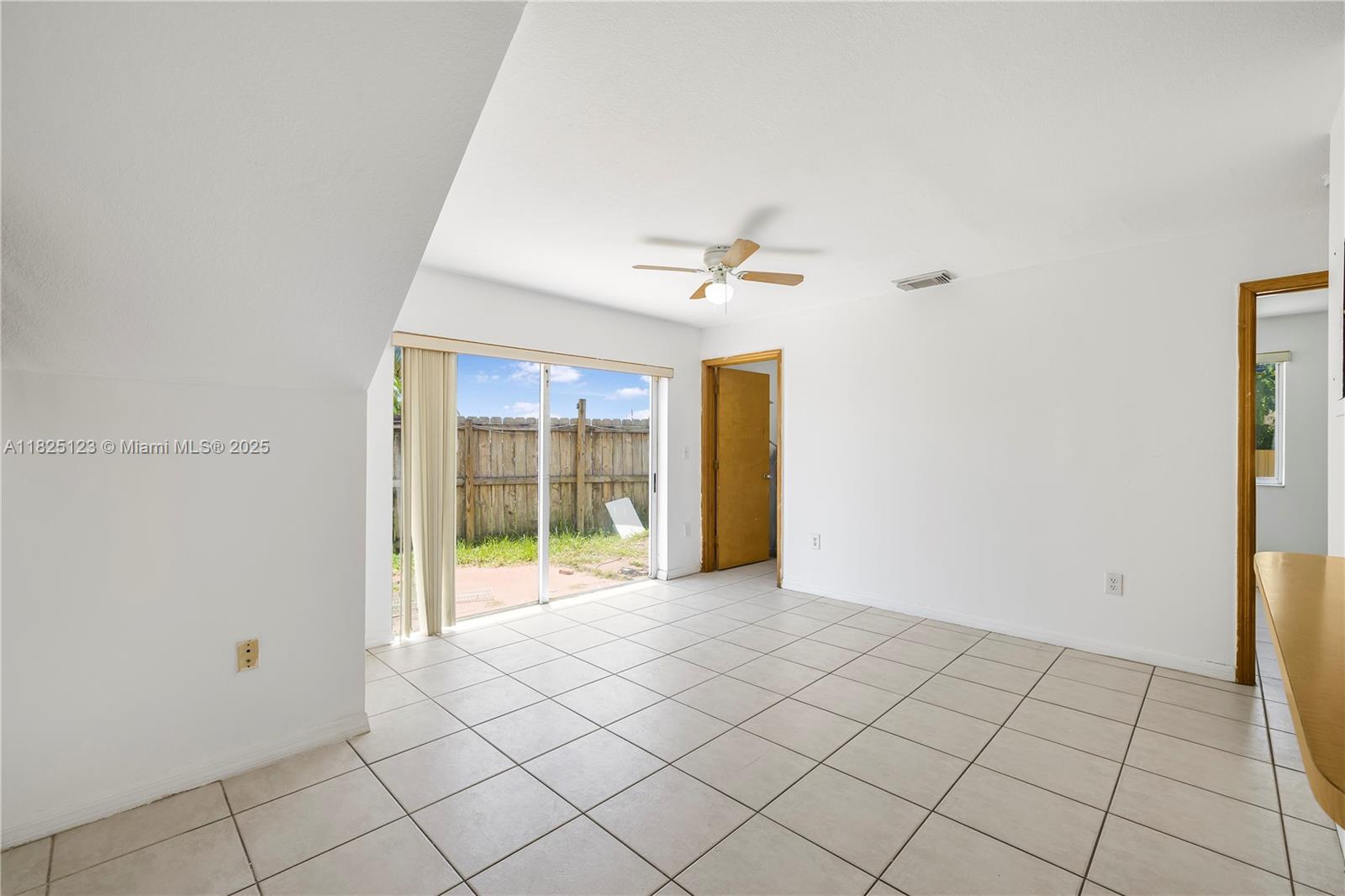 13723 SW 160th Ter, Miami, Florida image 11