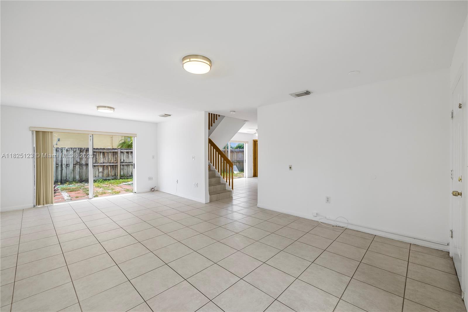 13723 SW 160th Ter, Miami, Florida image 3