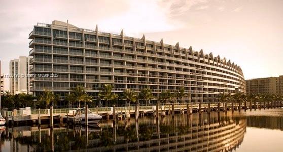 2950 NE 188th St #222, Aventura, Florida image 2