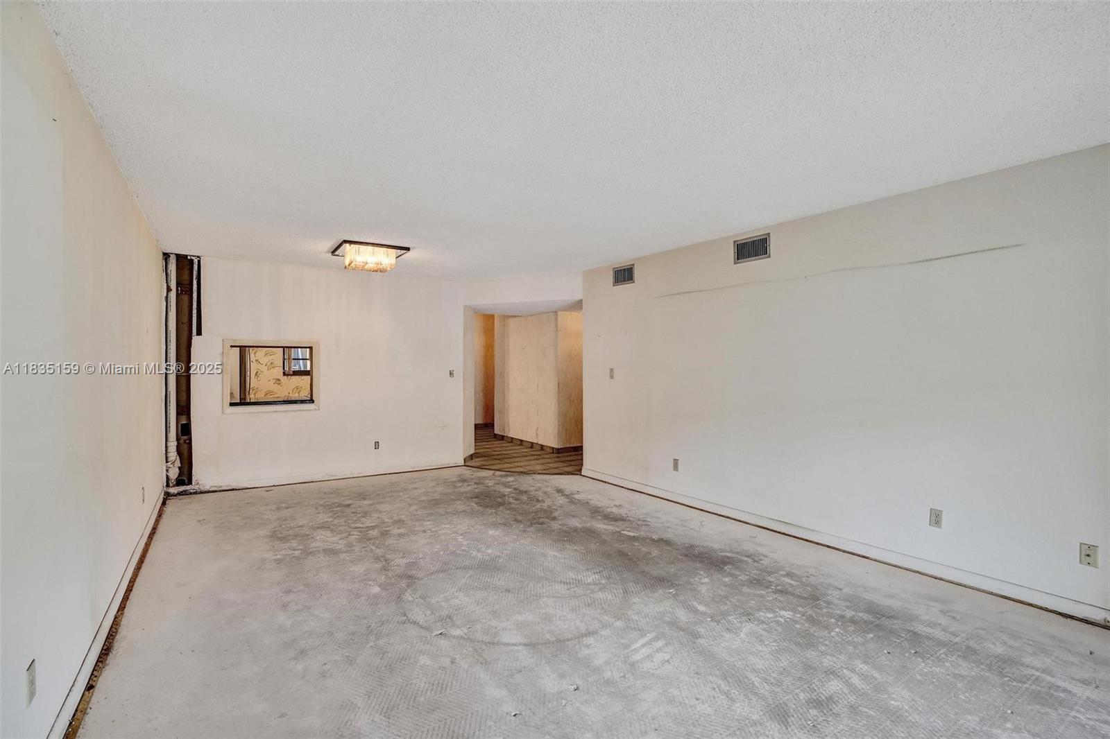 4965 E Sabal Palm Blvd #207, Tamarac, Florida image 8