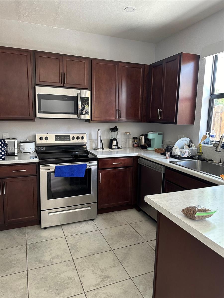 Property photo # 9