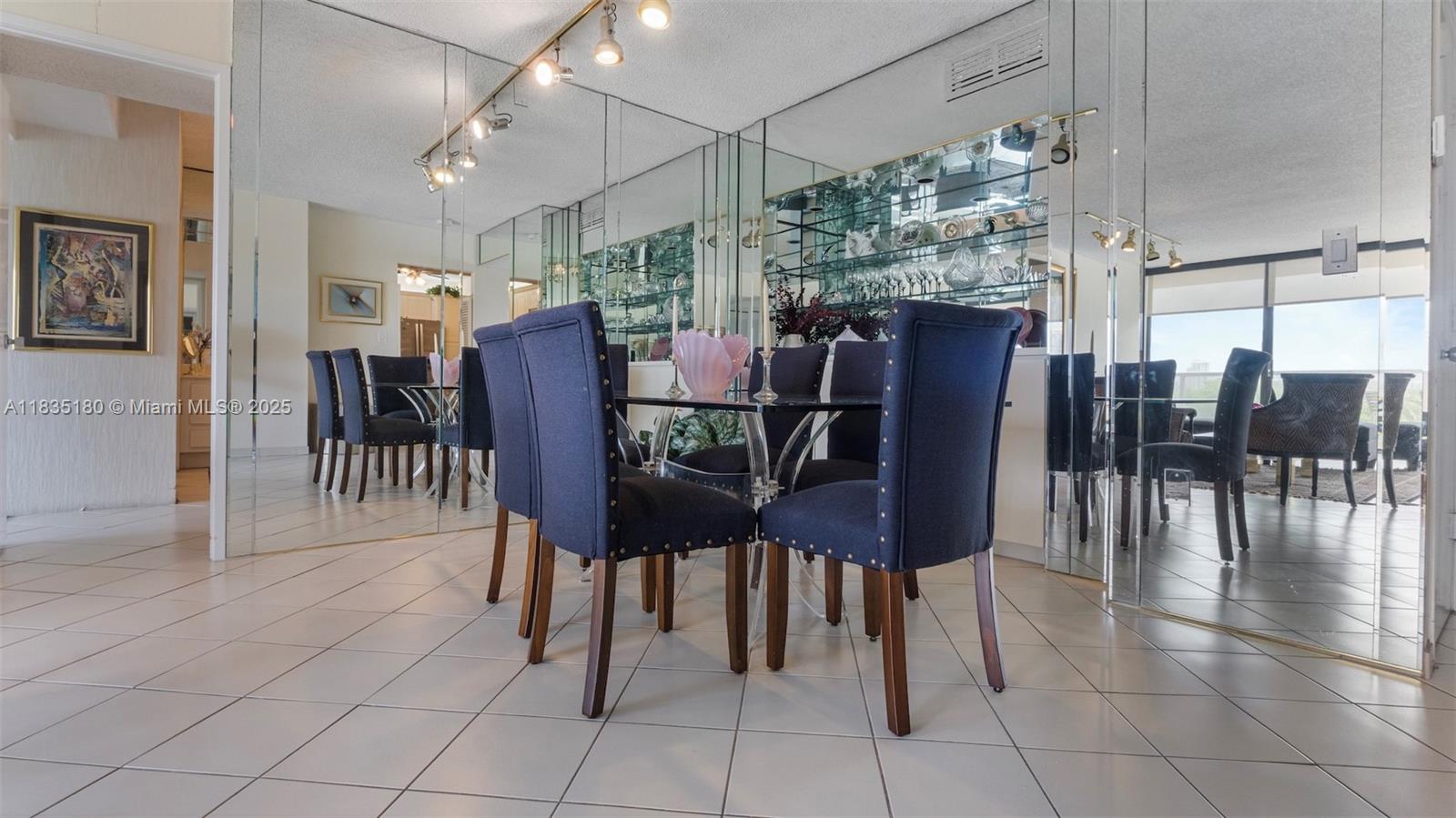 3701 N Country Club Dr #606, Aventura, Florida image 4