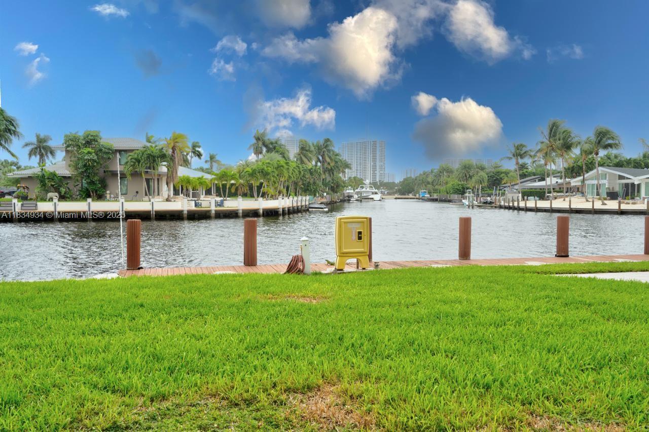 301 Golden Isles Dr #502, Hallandale Beach, Florida image 17