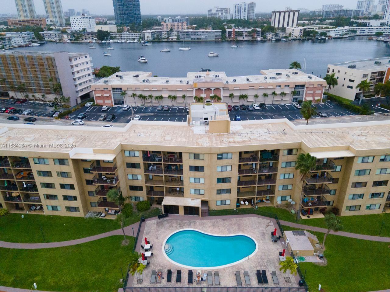 301 Golden Isles Dr #502, Hallandale Beach, Florida image 25