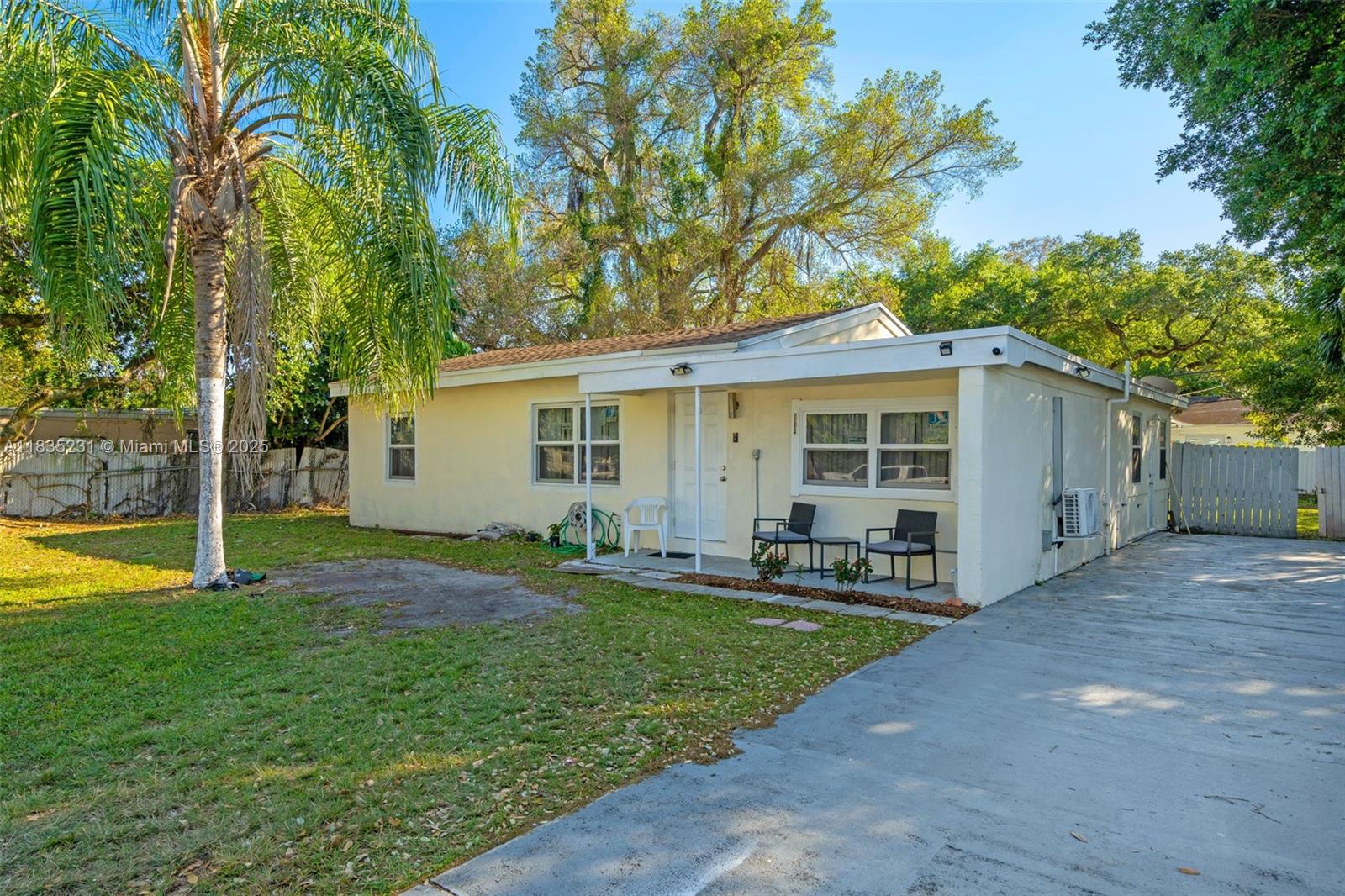 114 Marion Rd, West Park, Florida image 2