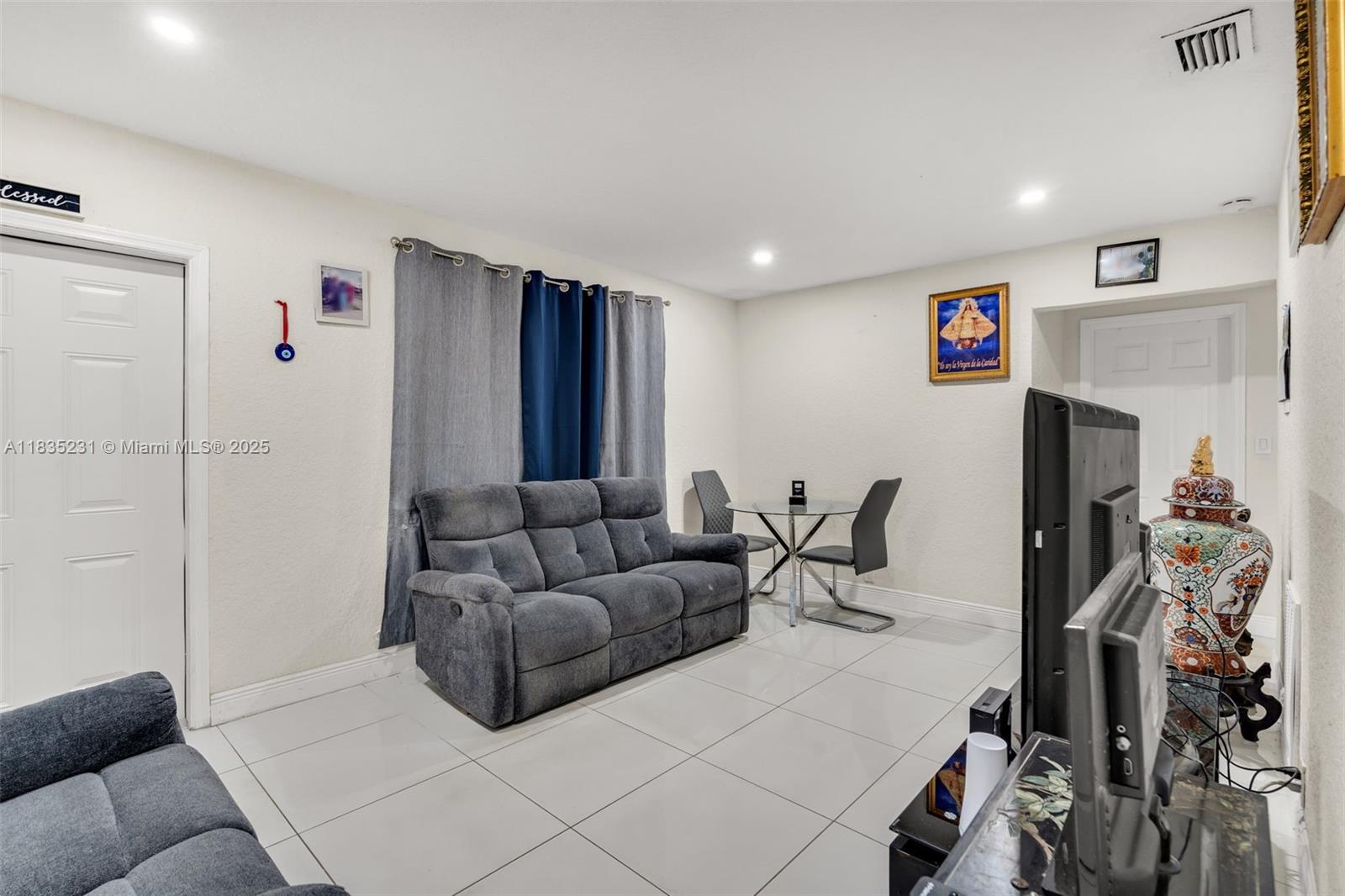 114 Marion Rd, West Park, Florida image 6