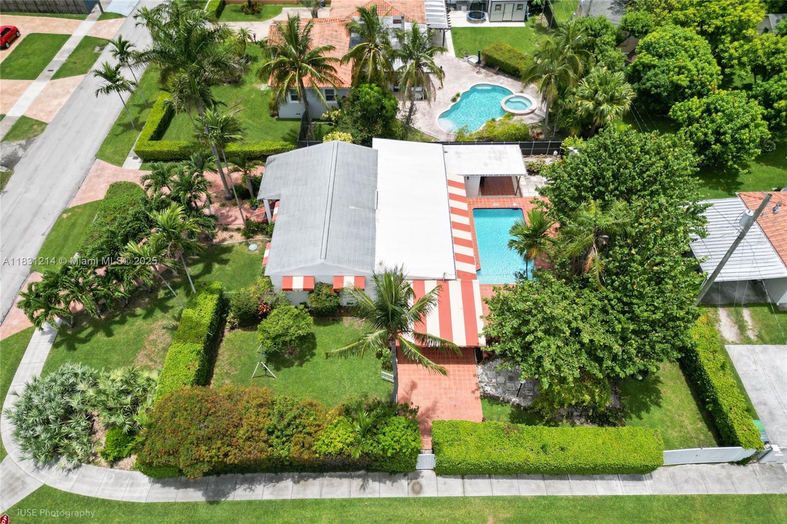 7855 SW 28th St, Miami, Florida image 3