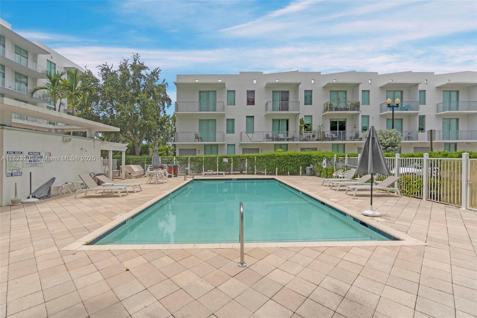 2138 Van Buren St #605, Hollywood, Florida image 2
