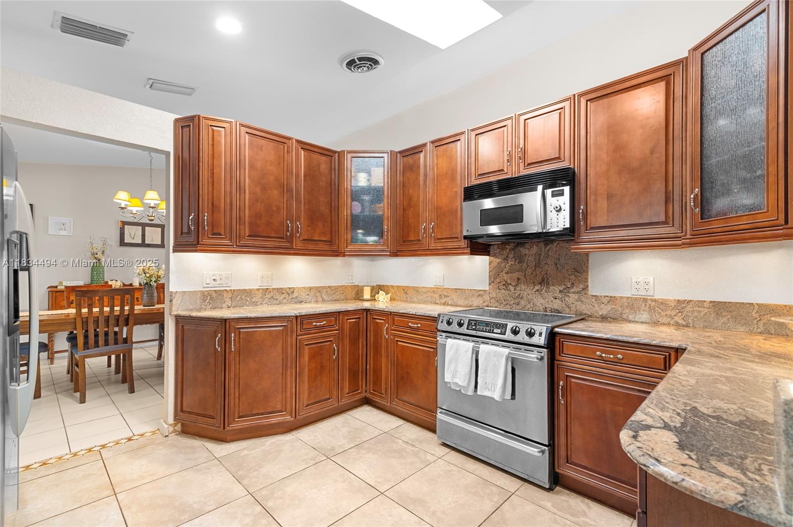 5001 SW 11th Circle, Margate, Florida image 15
