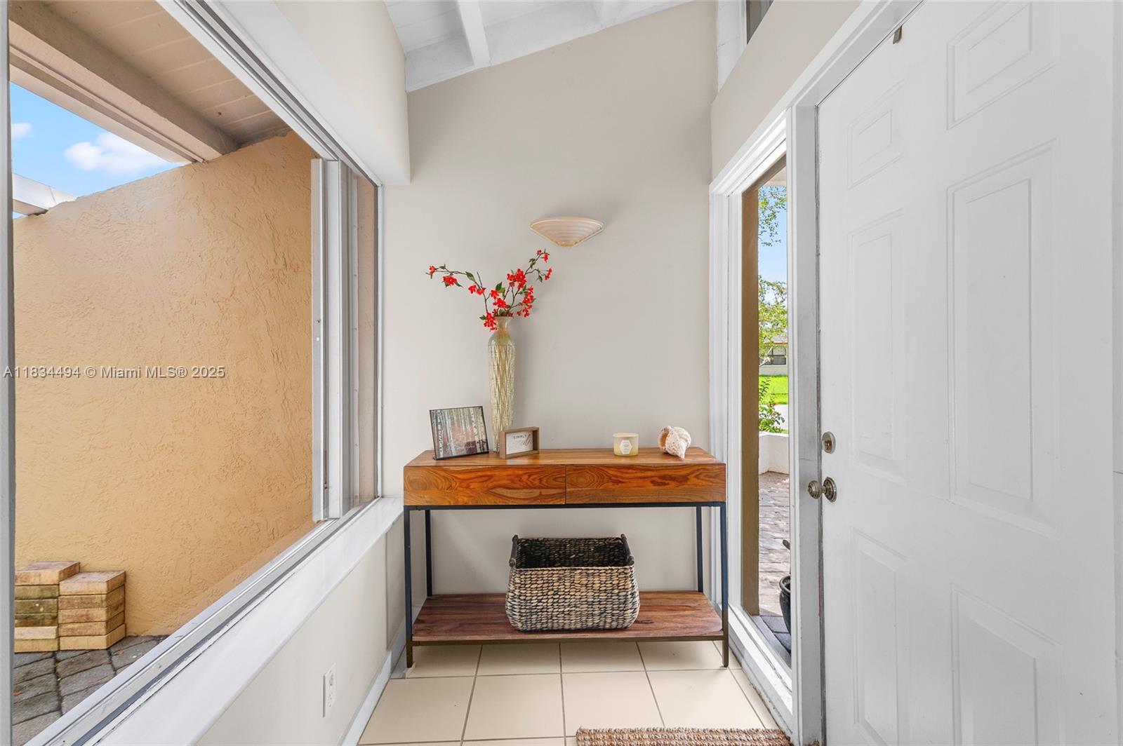 5001 SW 11th Circle, Margate, Florida image 4